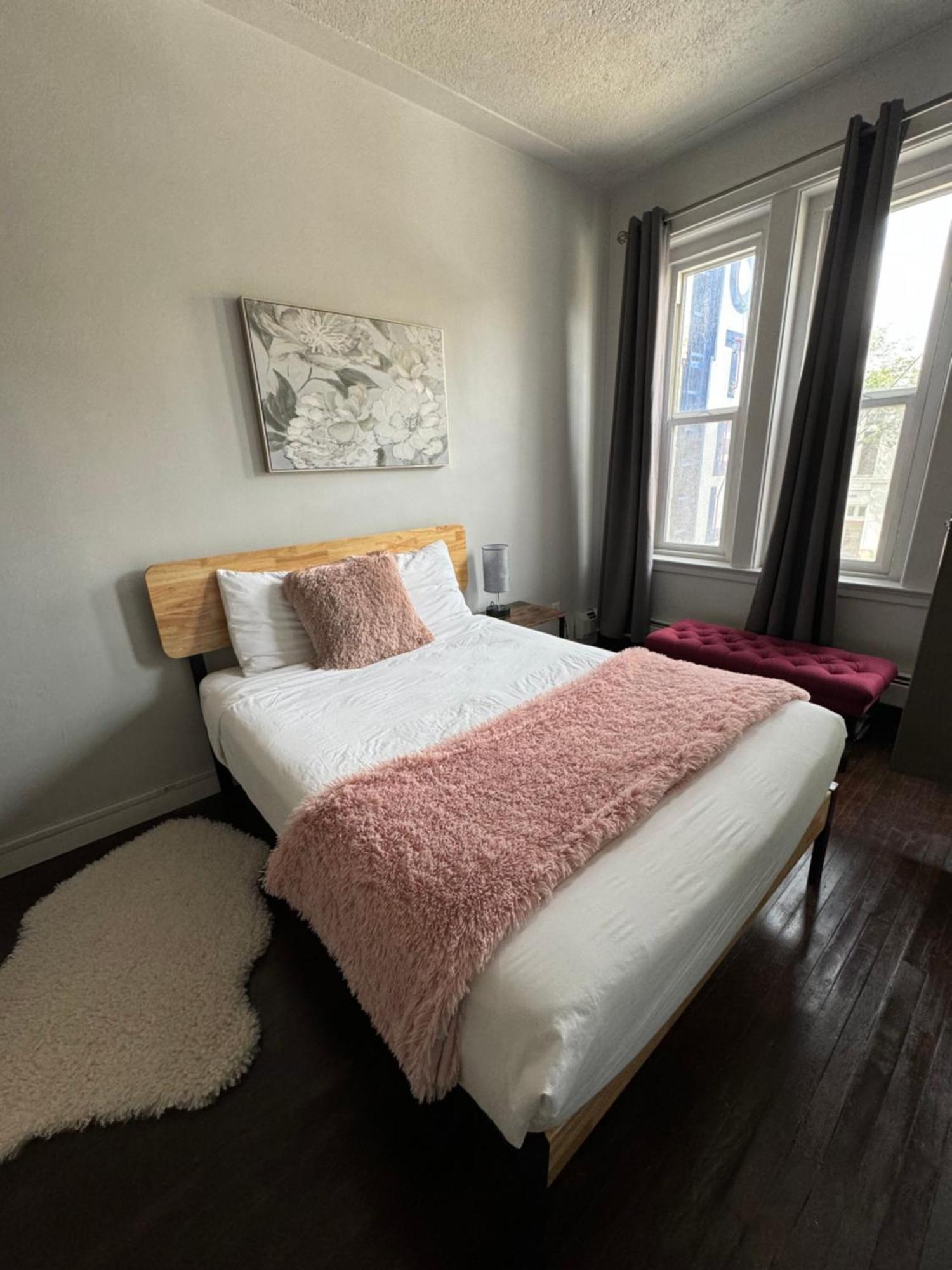 Commercial Hotel Эдмонтон Экстерьер фото